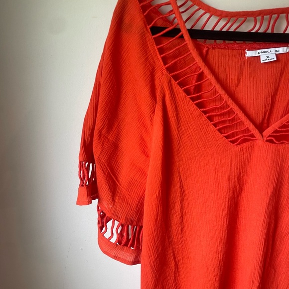 O’Neill ‘Wallows’ Beach Cover Up - Picture 6 of 8